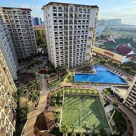 Extremeli Suites Manila Powered By Cocotel Esterno foto