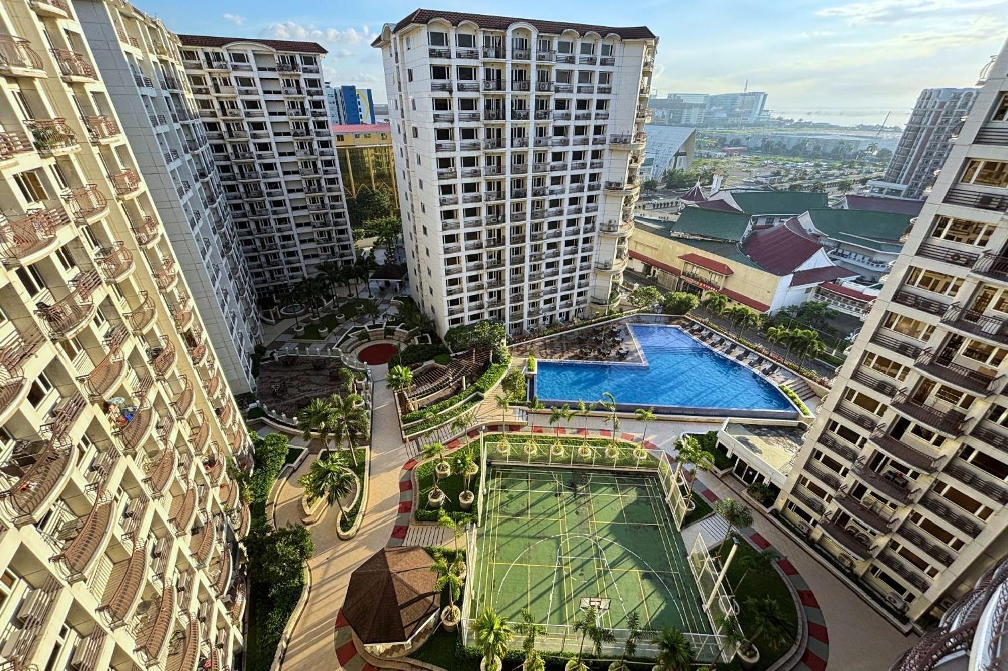 Extremeli Suites Manila Powered By Cocotel Esterno foto